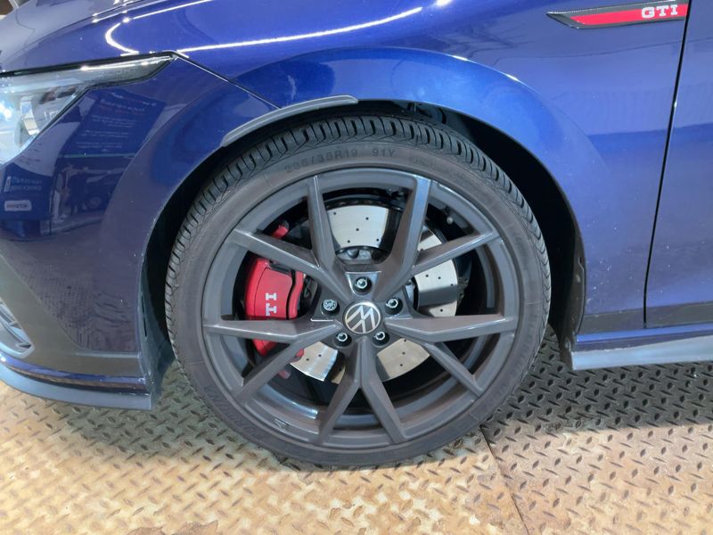Volkswagen Golf VIII 2.0 TSI GTI Clubsport 2022 – снимка 3