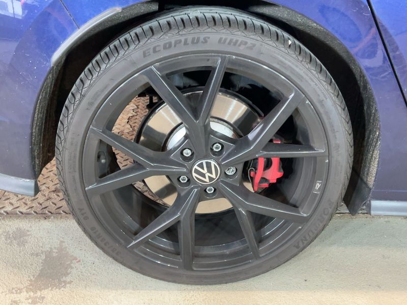 Volkswagen Golf VIII 2.0 TSI GTI Clubsport 2022 – снимка 9