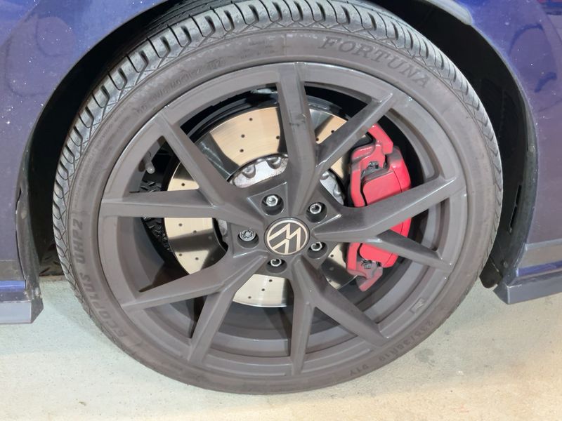Volkswagen Golf VIII 2.0 TSI GTI Clubsport 2022 – снимка 11