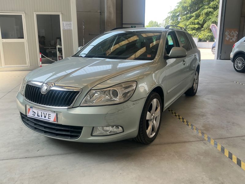 Skoda Octavia 1.6 TDI Elegance 2009 – снимка 1