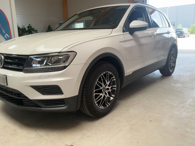 Volkswagen Tiguan 2.0 TDI Trendline BlueMotion Tech 2017 – снимка 2