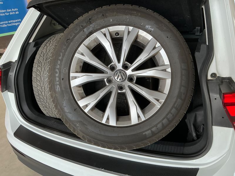 Volkswagen Tiguan 2.0 TDI Trendline BlueMotion Tech 2017 – снимка 15