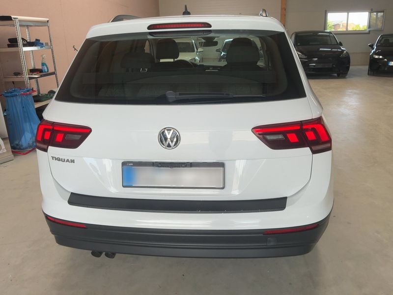 Volkswagen Tiguan 2.0 TDI Trendline BlueMotion Tech 2017 – снимка 7