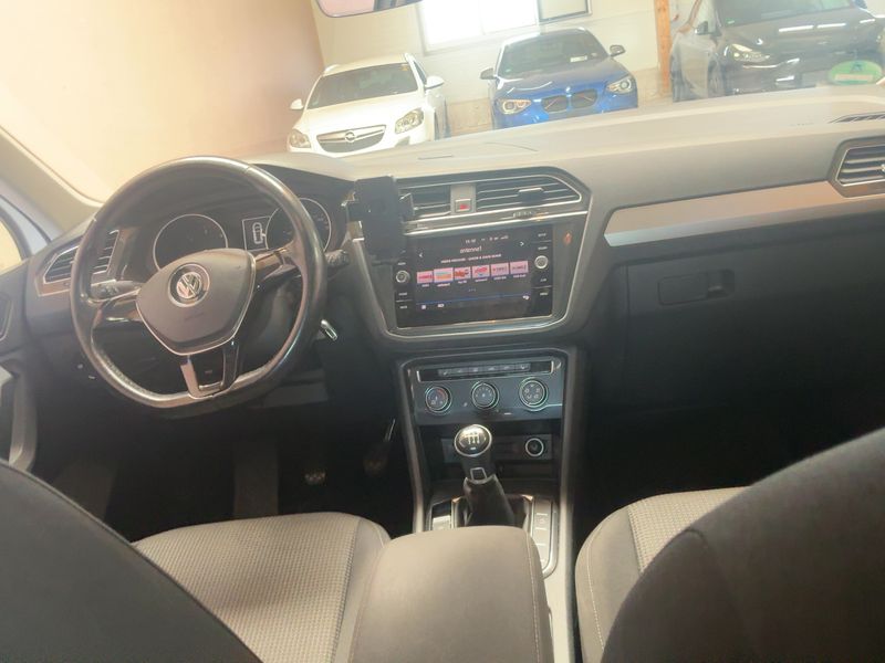 Volkswagen Tiguan 2.0 TDI Trendline BlueMotion Tech 2017 – снимка 18