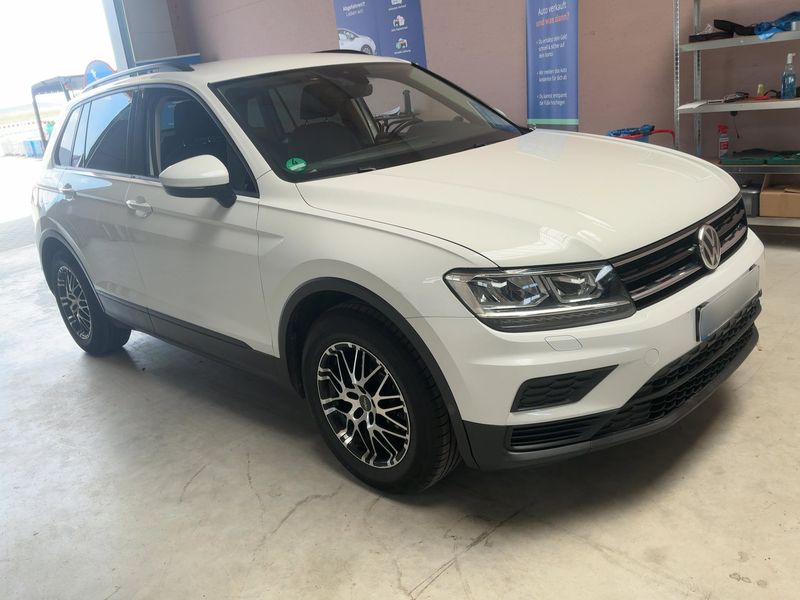 Volkswagen Tiguan 2.0 TDI Trendline BlueMotion Tech 2017 – снимка 12