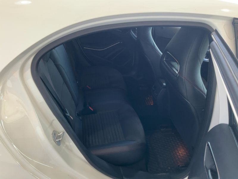 Mercedes-Benz A-Klasse A 200 CDI 4Matic AMG Sport 2016 – снимка 19