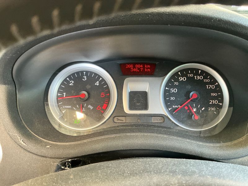 Renault Clio 1.5 dCi Dynamique 2009 – снимка 4