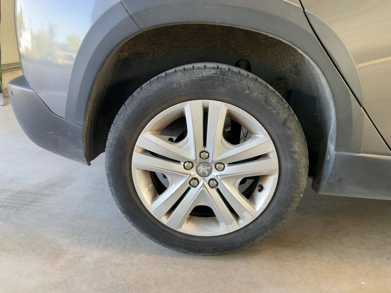 Peugeot 2008 1.2 PureTech Signature 2019 – снимка 9