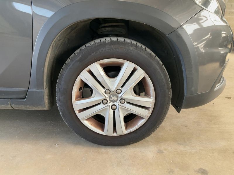 Peugeot 2008 1.2 PureTech Signature 2019 – снимка 11