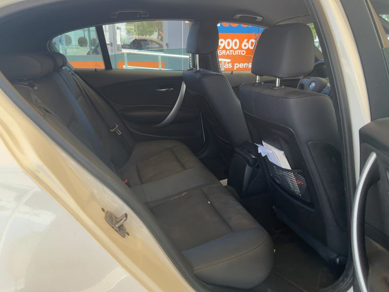 BMW 1er 120d 2010 – снимка 19
