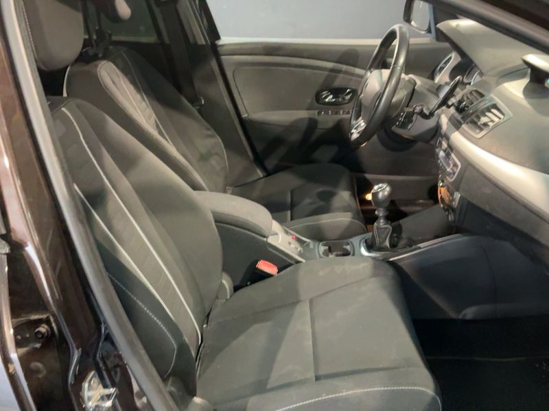 Renault Megane 1.5 dCi Dynamique 2013 – снимка 16
