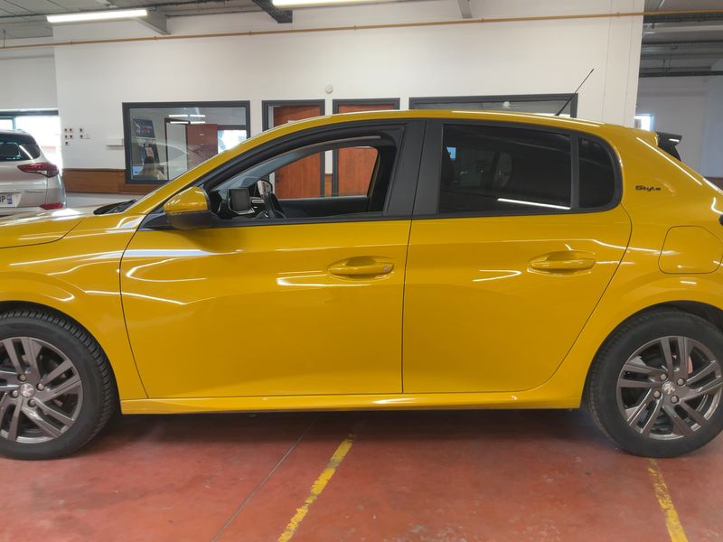 Peugeot 208 1.2 PureTech Style 2021 – снимка 4