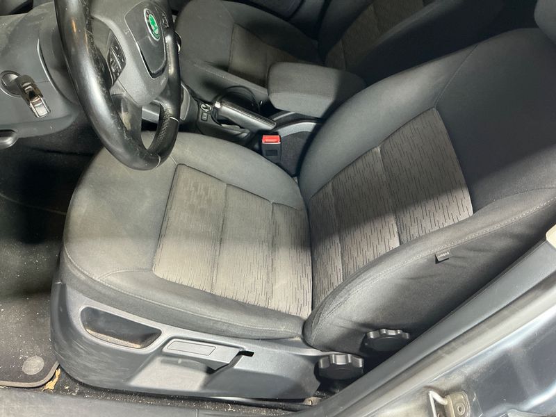 Skoda Octavia 1.6 TDI Ambition 2013 – снимка 27