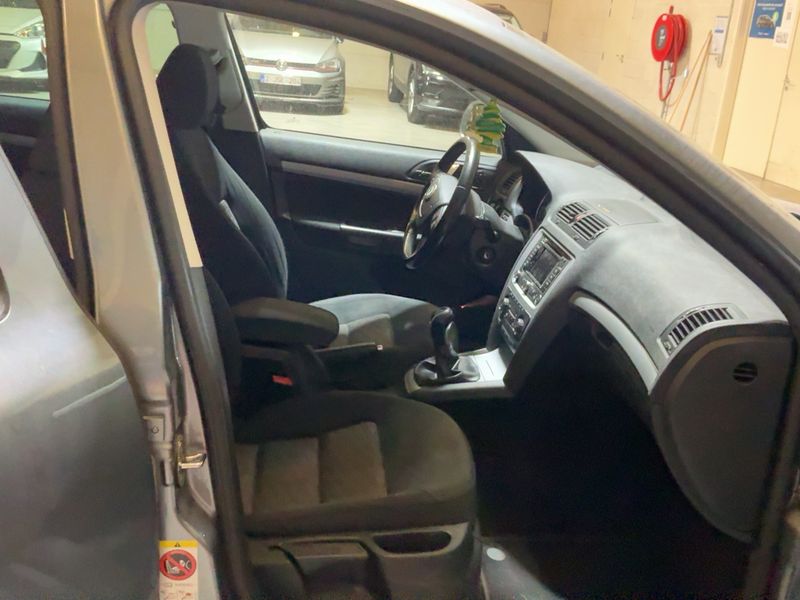 Skoda Octavia 1.6 TDI Ambition 2013 – снимка 16