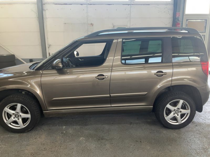Skoda Yeti 2.0 TDI Elegance 4x4 2014 – снимка 4