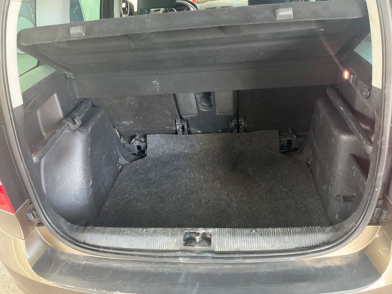 Skoda Yeti 2.0 TDI Elegance 4x4 2014 – снимка 40