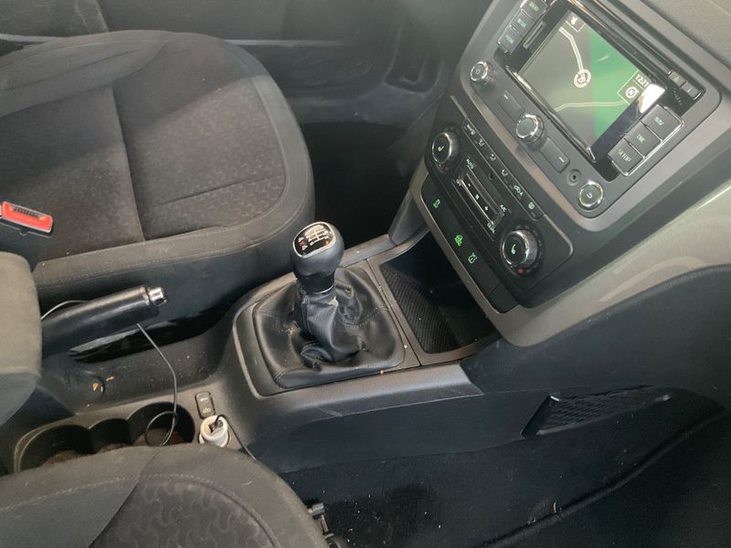 Skoda Yeti 2.0 TDI Elegance 4x4 2014 – снимка 33