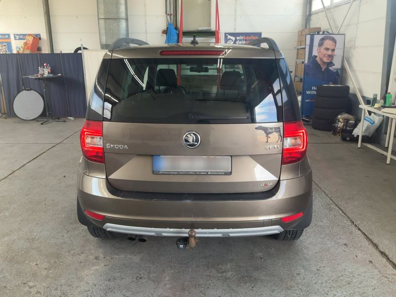 Skoda Yeti 2.0 TDI Elegance 4x4 2014 – снимка 7