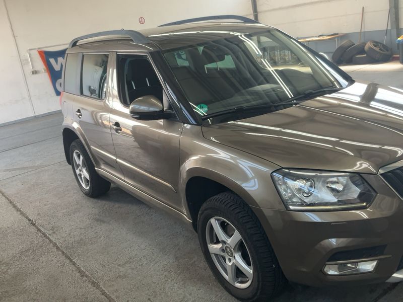 Skoda Yeti 2.0 TDI Elegance 4x4 2014 – снимка 12