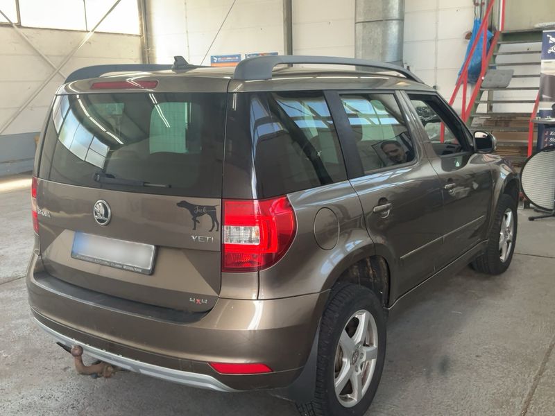 Skoda Yeti 2.0 TDI Elegance 4x4 2014 – снимка 8