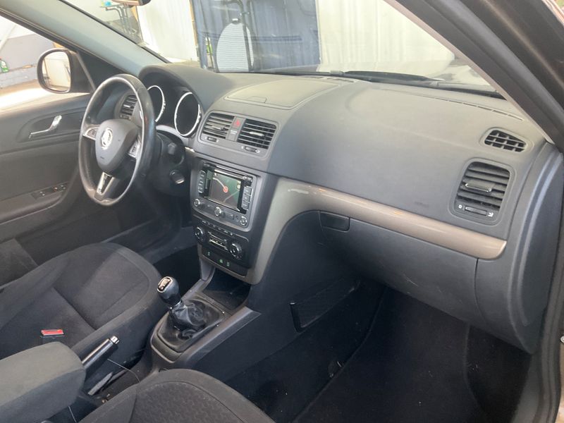 Skoda Yeti 2.0 TDI Elegance 4x4 2014 – снимка 29