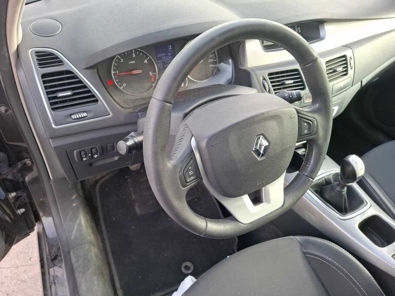Renault Laguna 1.5 dCi Black Edition 2011 – снимка 56