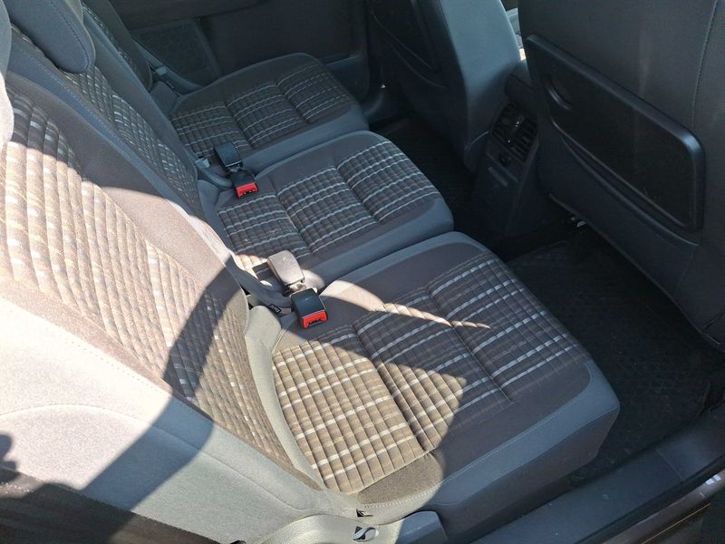 Volkswagen Touran 2.0 TDI CrossTouran 2013 – снимка 13