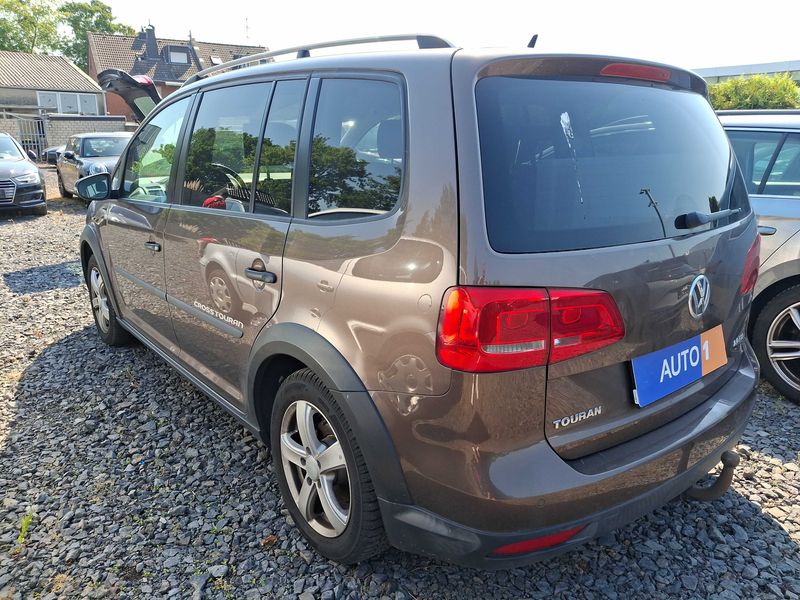 Volkswagen Touran 2.0 TDI CrossTouran 2013 – снимка 3