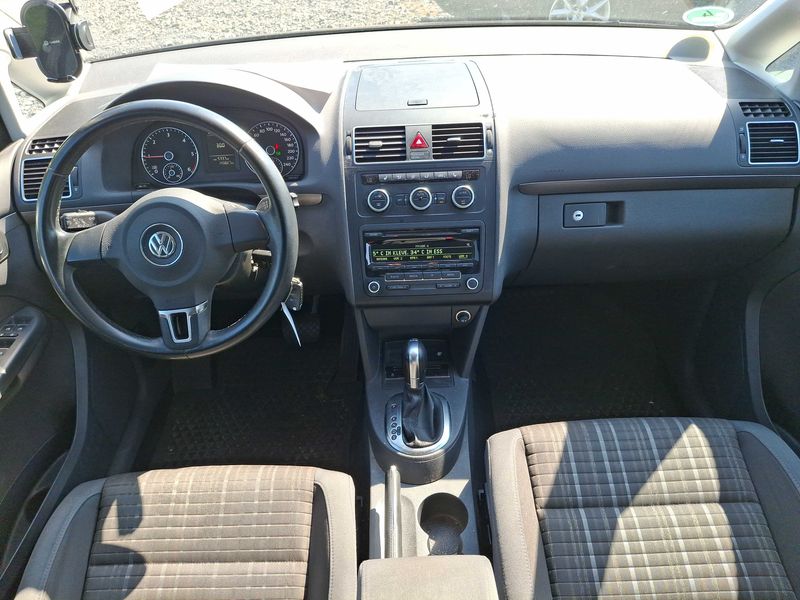 Volkswagen Touran 2.0 TDI CrossTouran 2013 – снимка 11