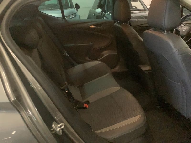 Opel Astra 1.2 Turbo Elegance Start/Stop 2019 – снимка 19
