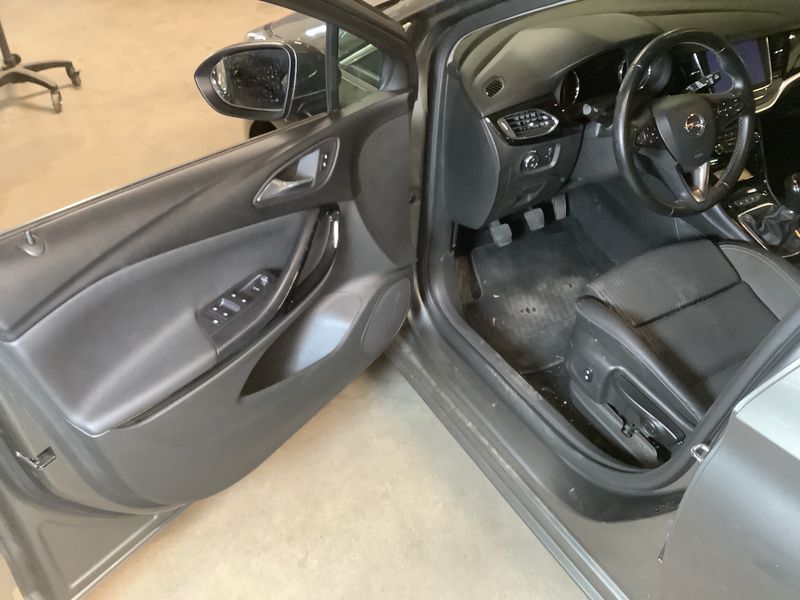 Opel Astra 1.2 Turbo Elegance Start/Stop 2019 – снимка 27