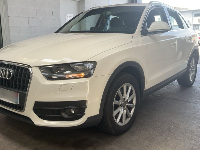 Audi Q3 2.0 TDI Ambiente 2012 – снимка 2