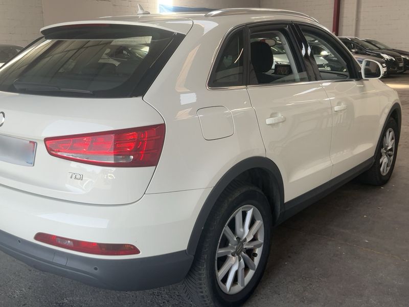 Audi Q3 2.0 TDI Ambiente 2012 – снимка 8