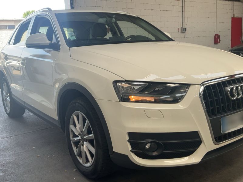Audi Q3 2.0 TDI Ambiente 2012 – снимка 12