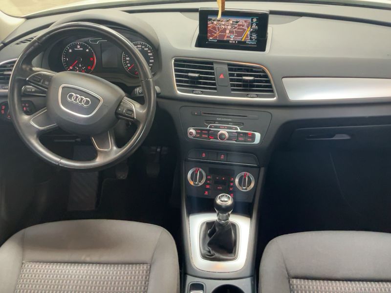 Audi Q3 2.0 TDI Ambiente 2012 – снимка 18