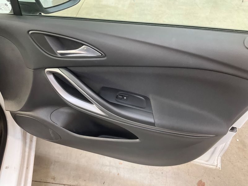 Opel Astra 1.0 Turbo Selection Start/Stop 2015 – снимка 22