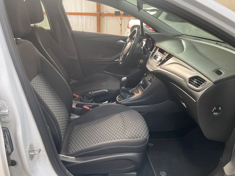 Opel Astra 1.0 Turbo Selection Start/Stop 2015 – снимка 16