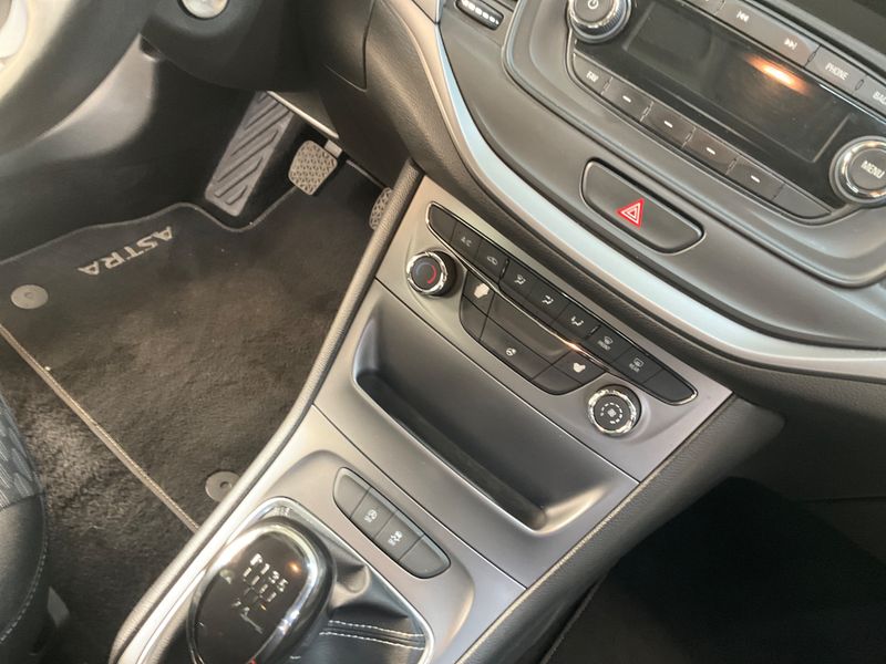 Opel Astra 1.0 Turbo Selection Start/Stop 2015 – снимка 25