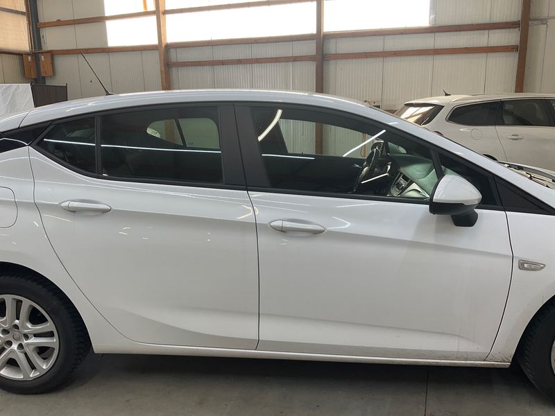 Opel Astra 1.0 Turbo Selection Start/Stop 2015 – снимка 10