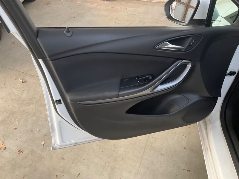 Opel Astra 1.0 Turbo Selection Start/Stop 2015 – снимка 23