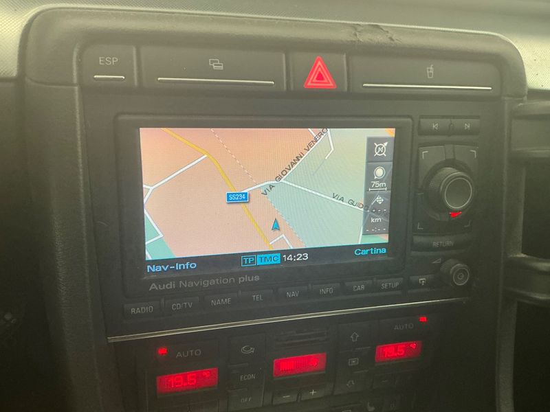 Audi A4 2.0 TDI 2006 – снимка на щета