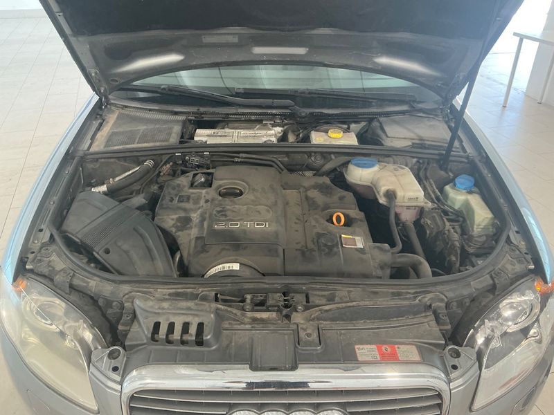 Audi A4 2.0 TDI 2006 – снимка на щета