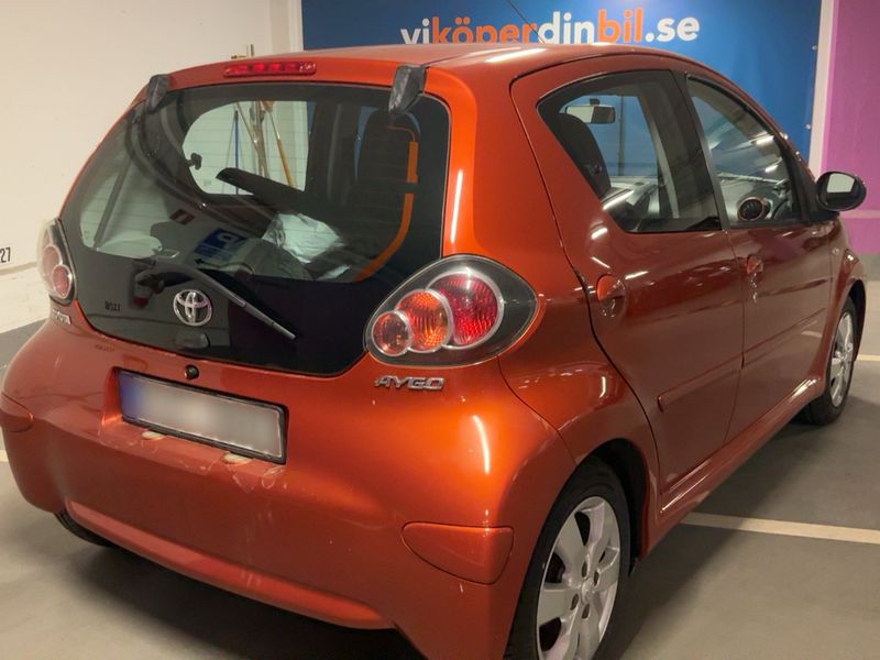 Toyota Aygo 1.0 City 2012 – снимка 8
