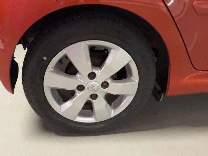 Toyota Aygo 1.0 City 2012 – снимка 9