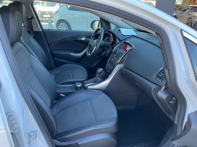 Opel Astra 2.0 CDTI Cosmo 2010 – снимка 3