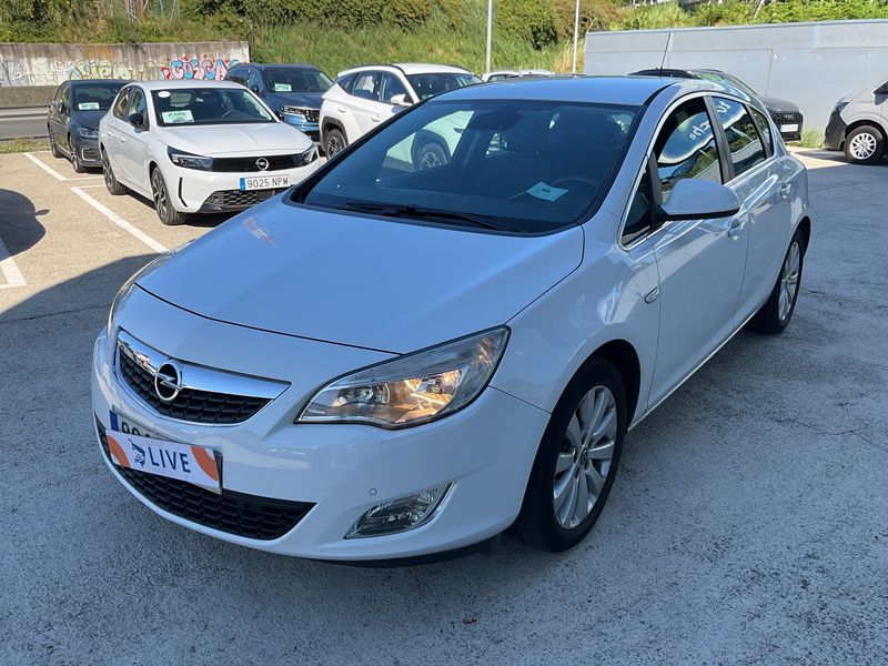 Opel Astra 2.0 CDTI Cosmo 2010 – снимка 1