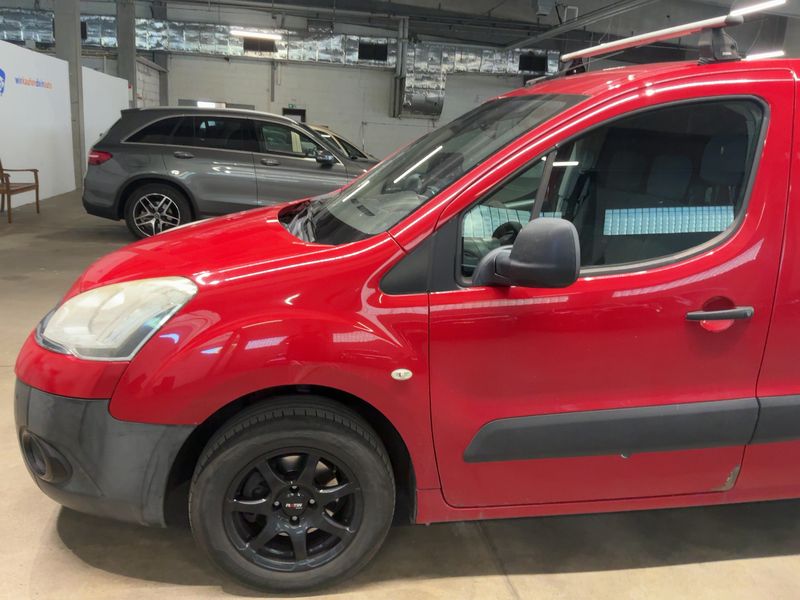 Citroen Berlingo 1.6 HDi Niveau B L2 2012 – снимка 2