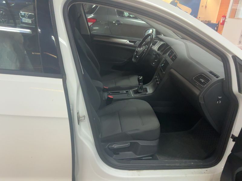 Volkswagen Golf VII 1.6 TDI Comfortline BlueMotion Tech 2014 – снимка 17