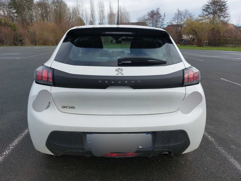 Peugeot 208 1.5 Blue-HDi Like 2021 – снимка 4