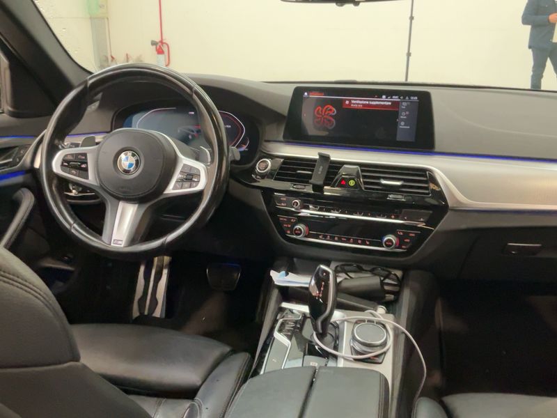 BMW 5er 520d Mild-Hybrid M Sport 2020 – снимка 17